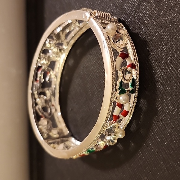 Christmas Hinged Bracelet - Picture 5 of 6